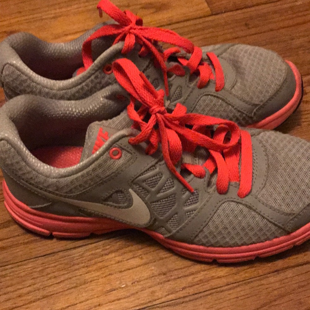 Nike Relentless running shoes pink and grey
